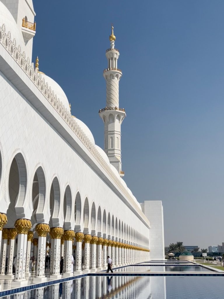 Entrée de la Grande Mosquée d'Abu Dhabi